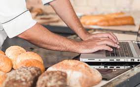 Digitale Allergenkennzeichnung, QR-Bons & Filialsteuerung: Die Pflichtfunktionen 2026