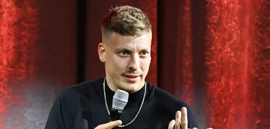 Felix Lobrecht Ausbildung: Der Weg ohne klassischen Plan felix lobrecht ausbildung